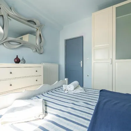 Odysseyshouse Means Your Comfortable And Unforgettable Holiday Accomodation Villa Fira (Santorini)